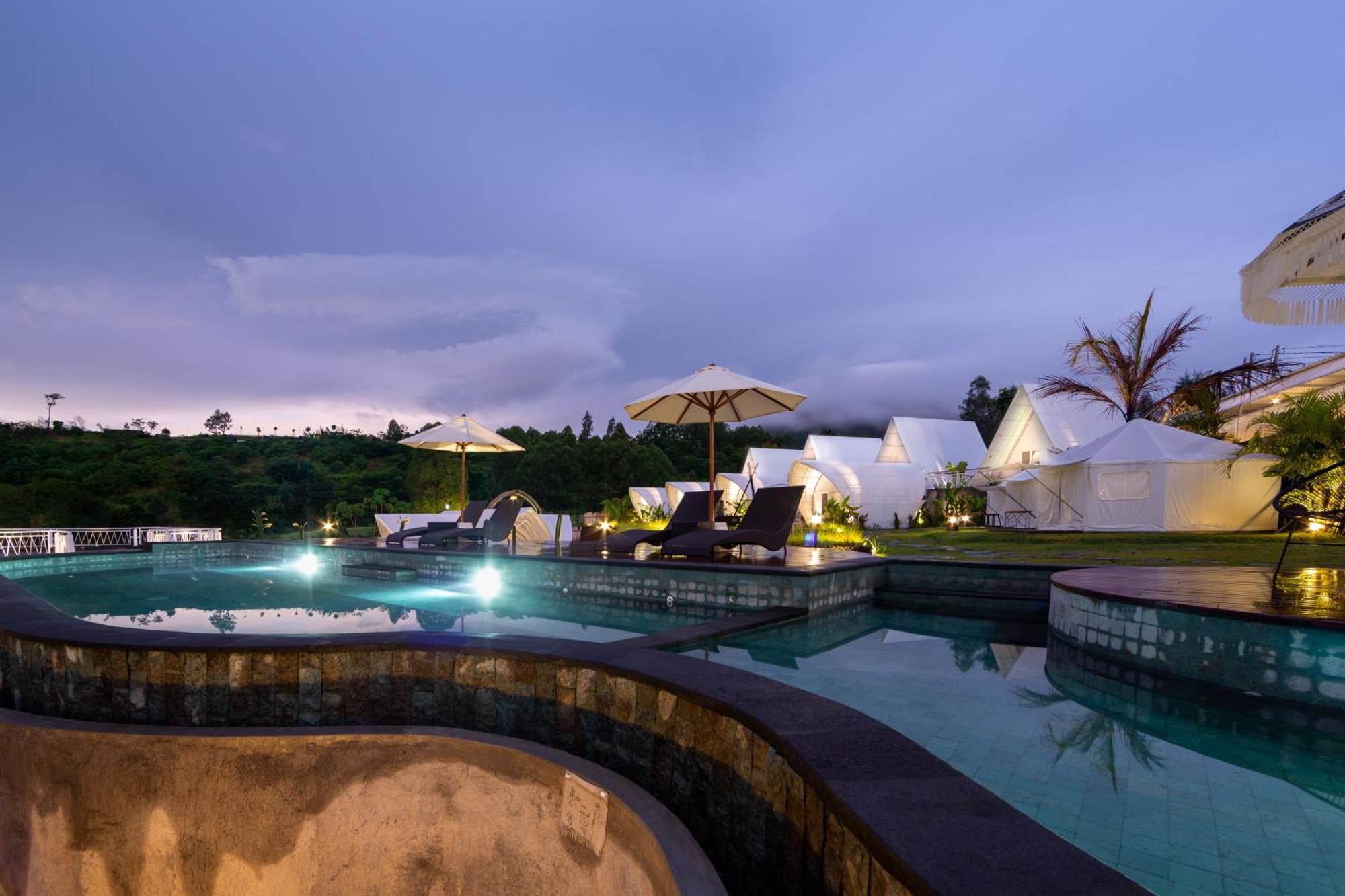 The Dewi Kintamani Luxury Glamping And Natural Hotspring Екстериор снимка