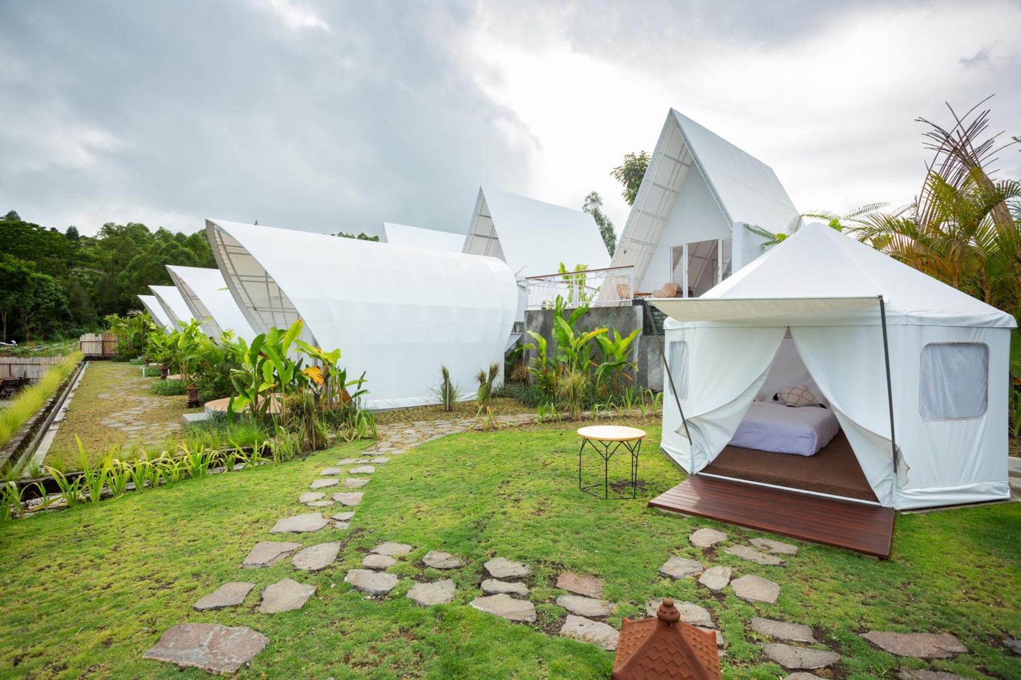 The Dewi Kintamani Luxury Glamping And Natural Hotspring Екстериор снимка